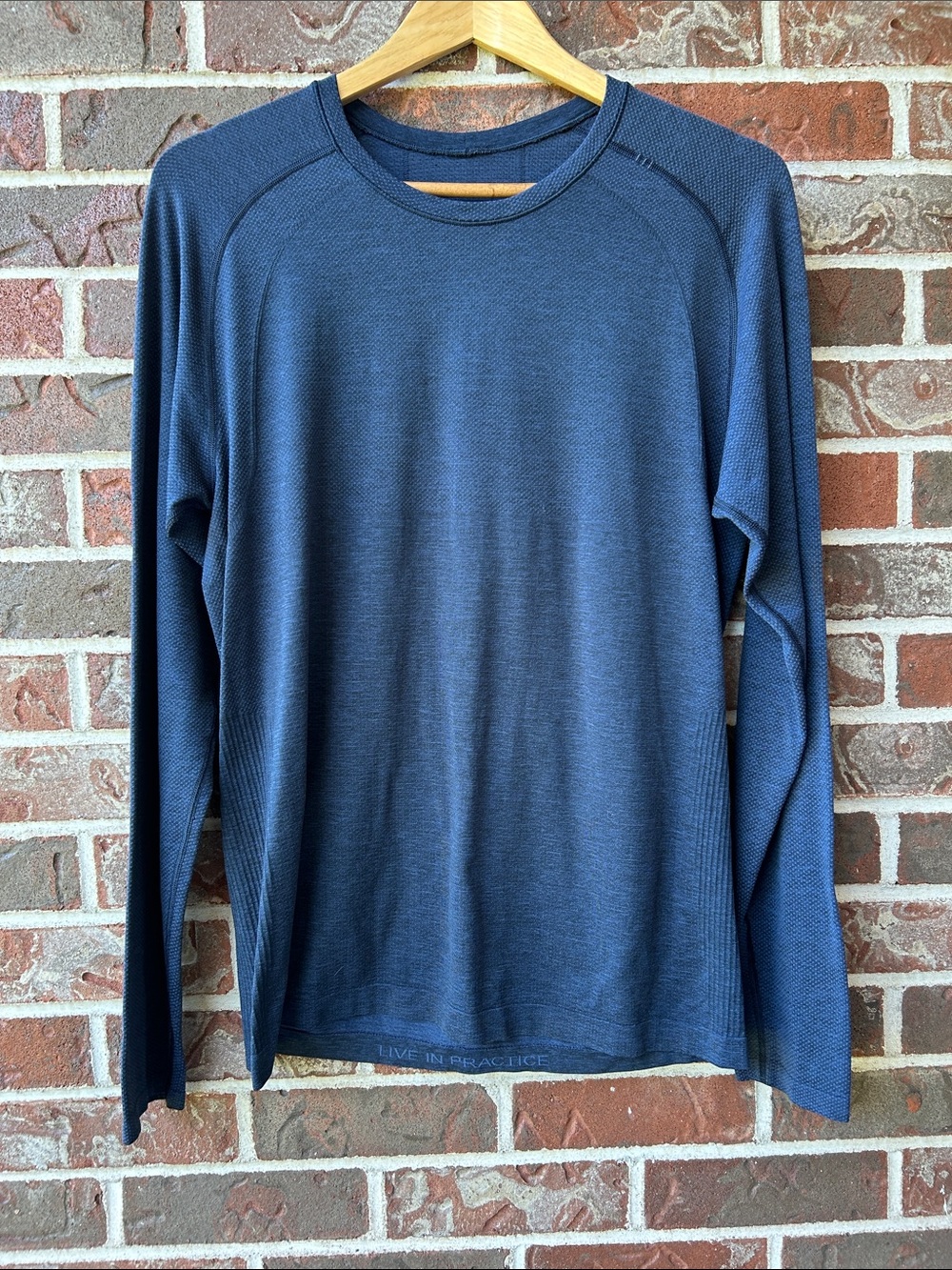 Lululemon Metal Vent Tech Long Sleeve Crew Neck Shirt - Navy